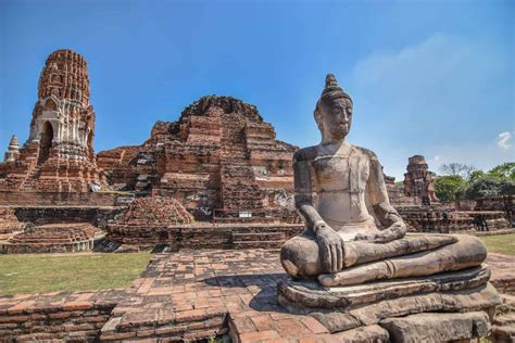 La Rebelión de Ayutthaya: Un Despertar Siamés Tras la Invasión Birmana y el Auge del Poder Real